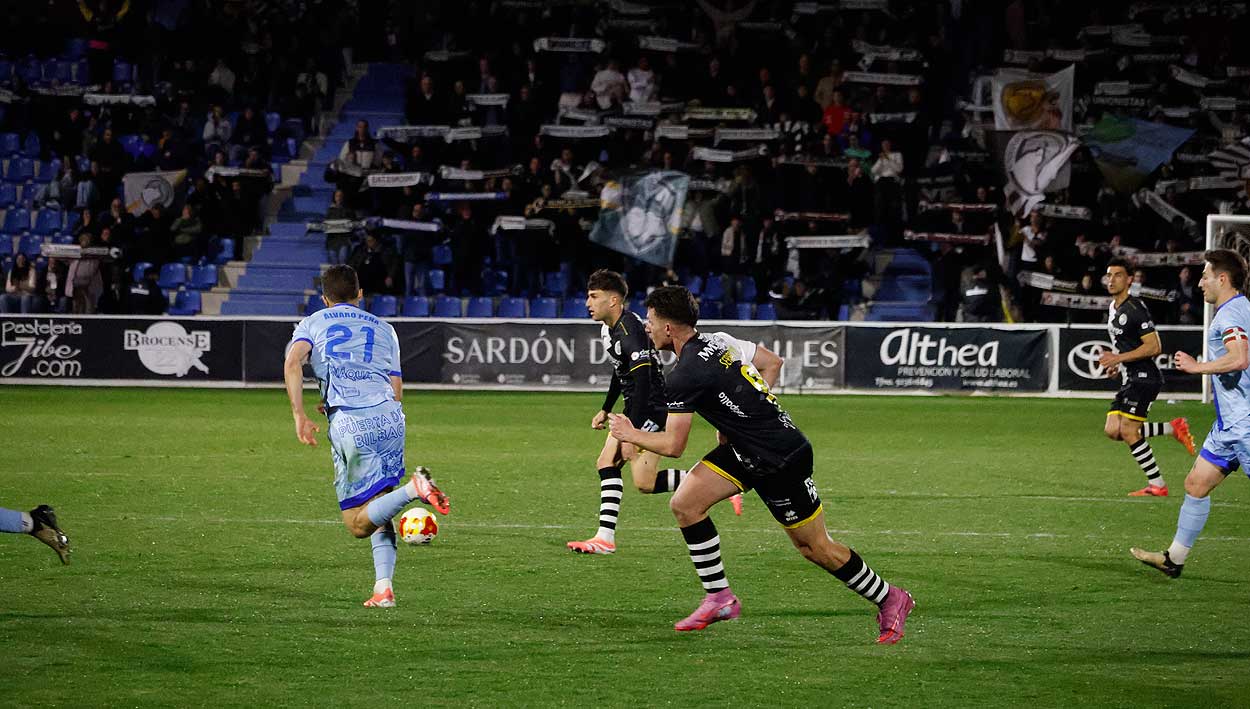 Unionistas mira al play-off a más de un partido de distancia: resultados y clasificación 1RFEF
